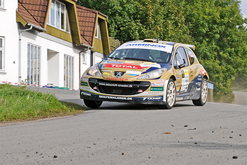 Christian Jensen og Freddy Pedersen var bare ti sekunder fra at tage den samlede sejr i det seneste DM-rally
(Foto: rallypics.dk)
